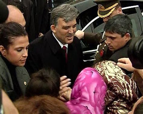 A­b­d­u­l­l­a­h­ ­G­ü­l­’­ü­n­ ­y­a­k­ı­n­ ­k­o­r­u­m­a­s­ı­ ­d­a­ ­ş­e­h­i­t­ ­o­l­d­u­